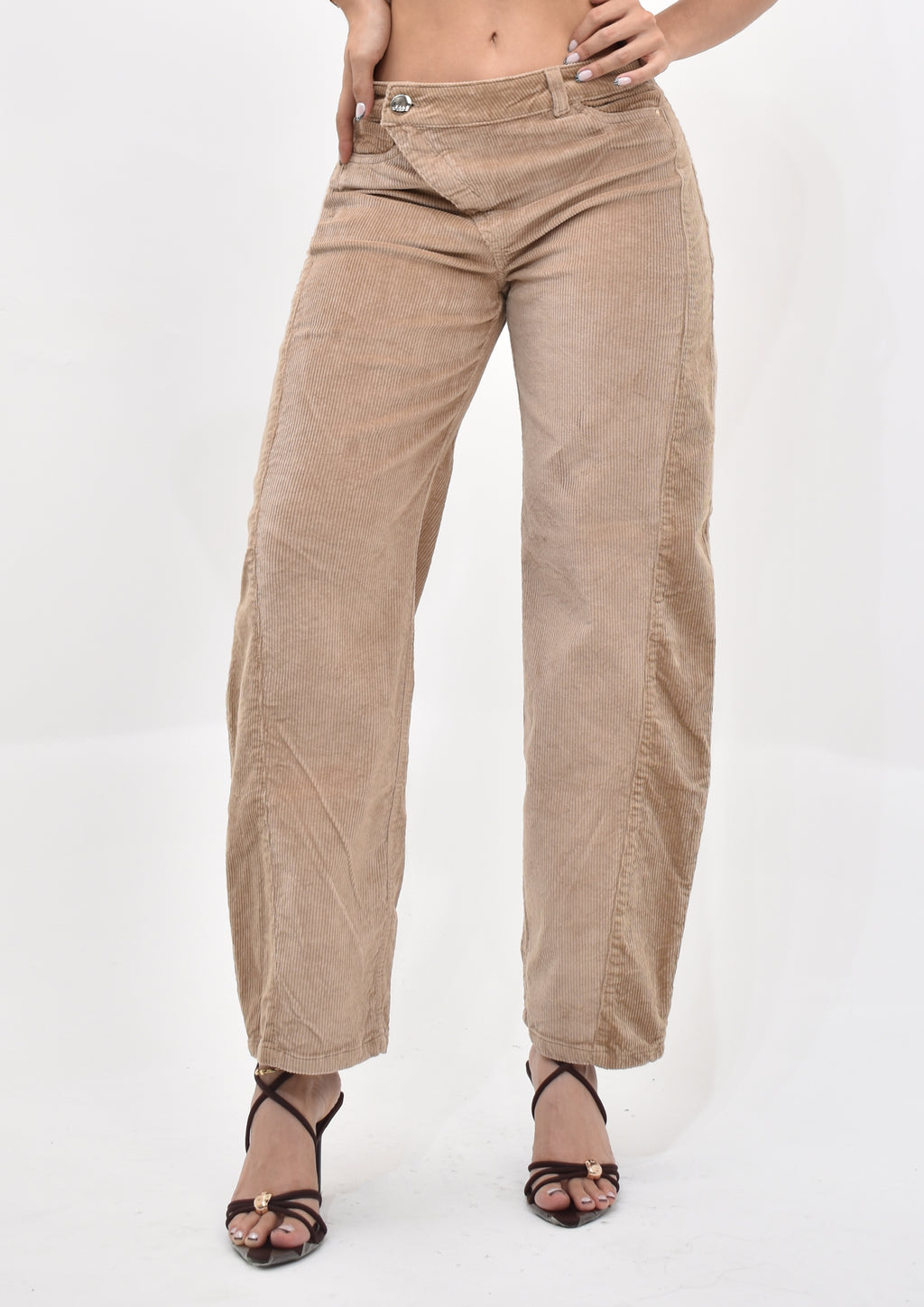 ESTILO BARREL "TENDENCIA" REF. BY264022